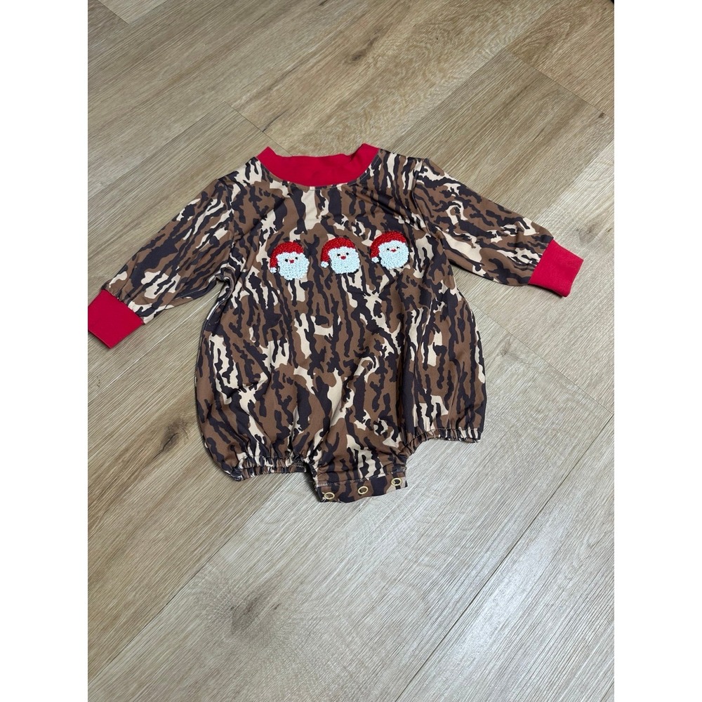 French Knot Santa Camo Bubble
